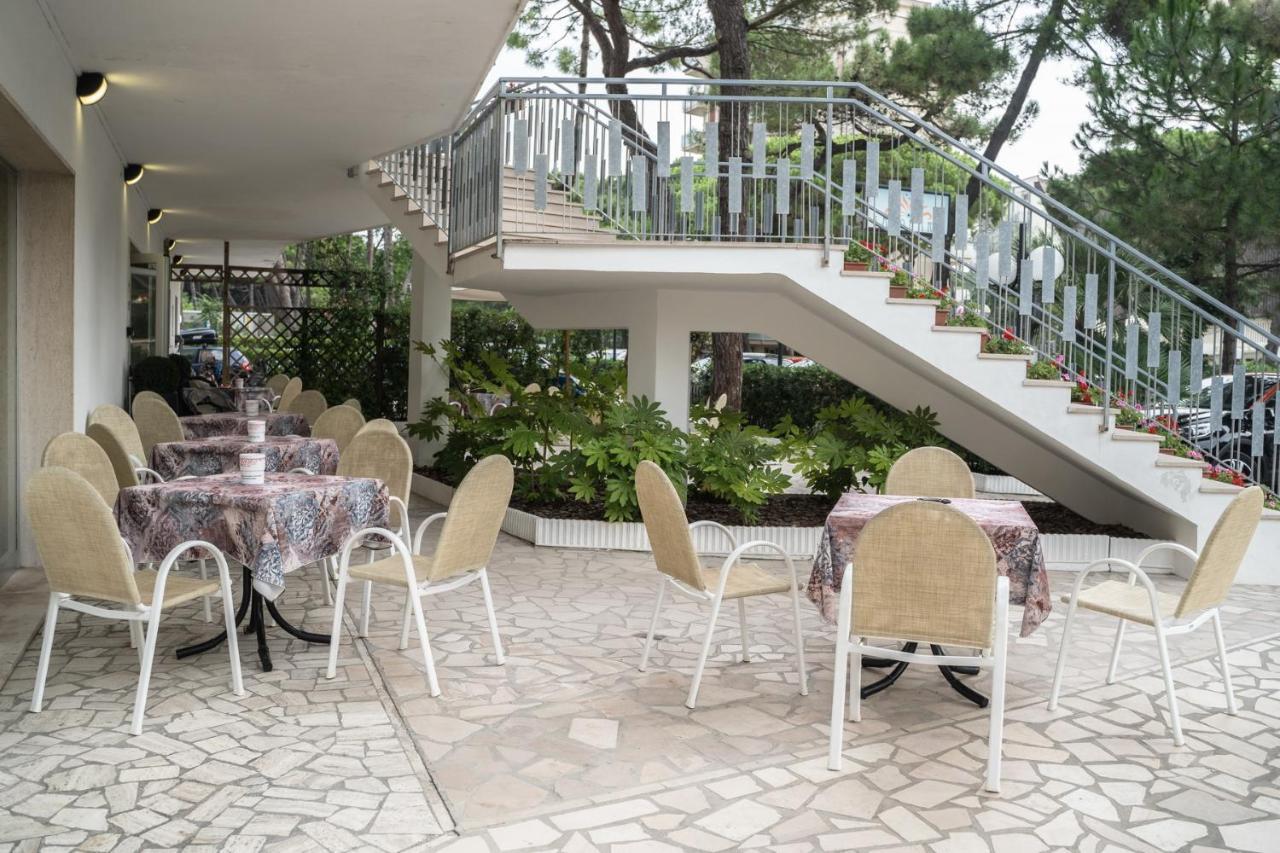 Hotel Sayonara มิลาโน แมริตทิมา ภายนอก รูปภาพ