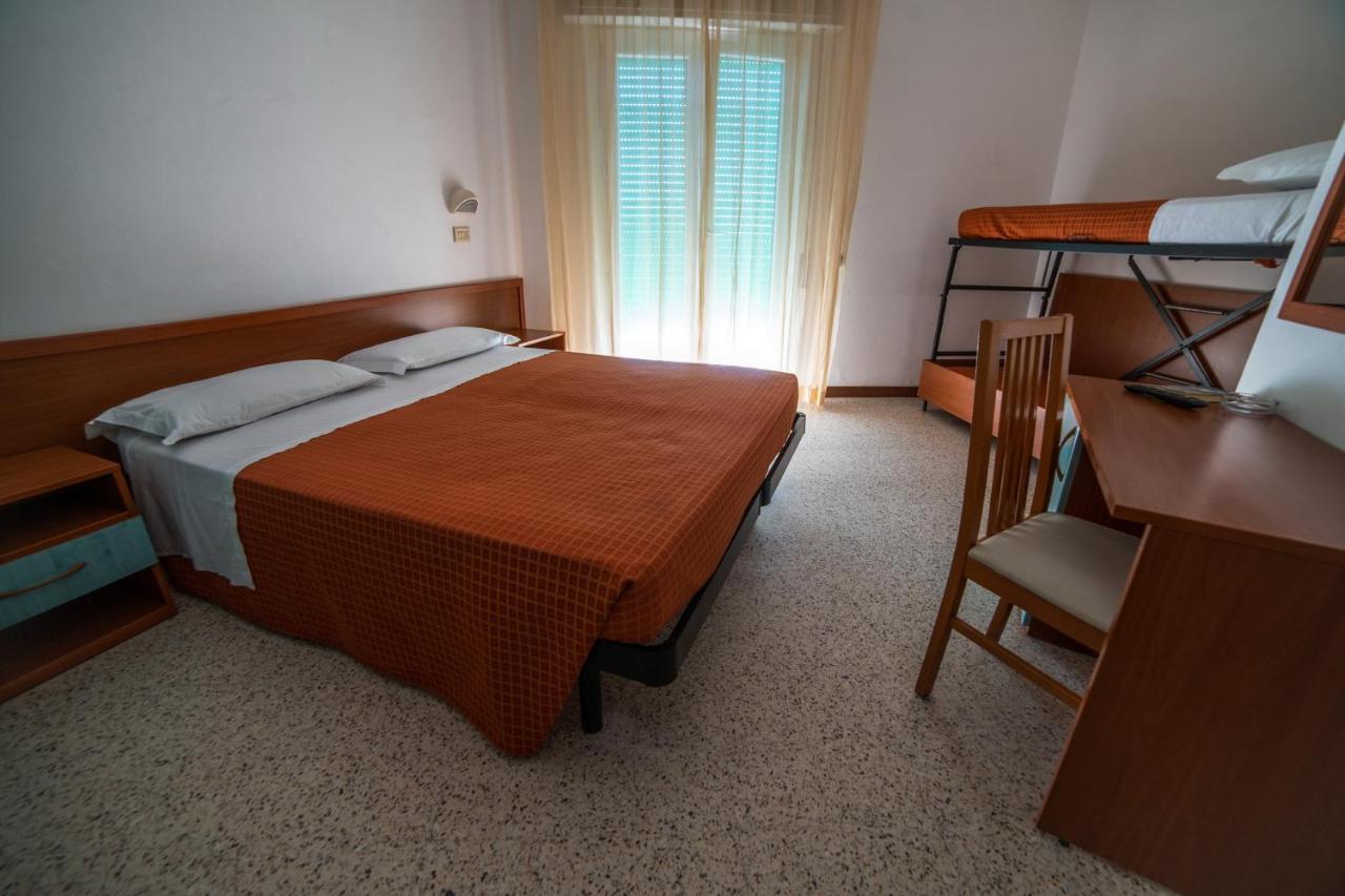 Hotel Sayonara มิลาโน แมริตทิมา ภายนอก รูปภาพ