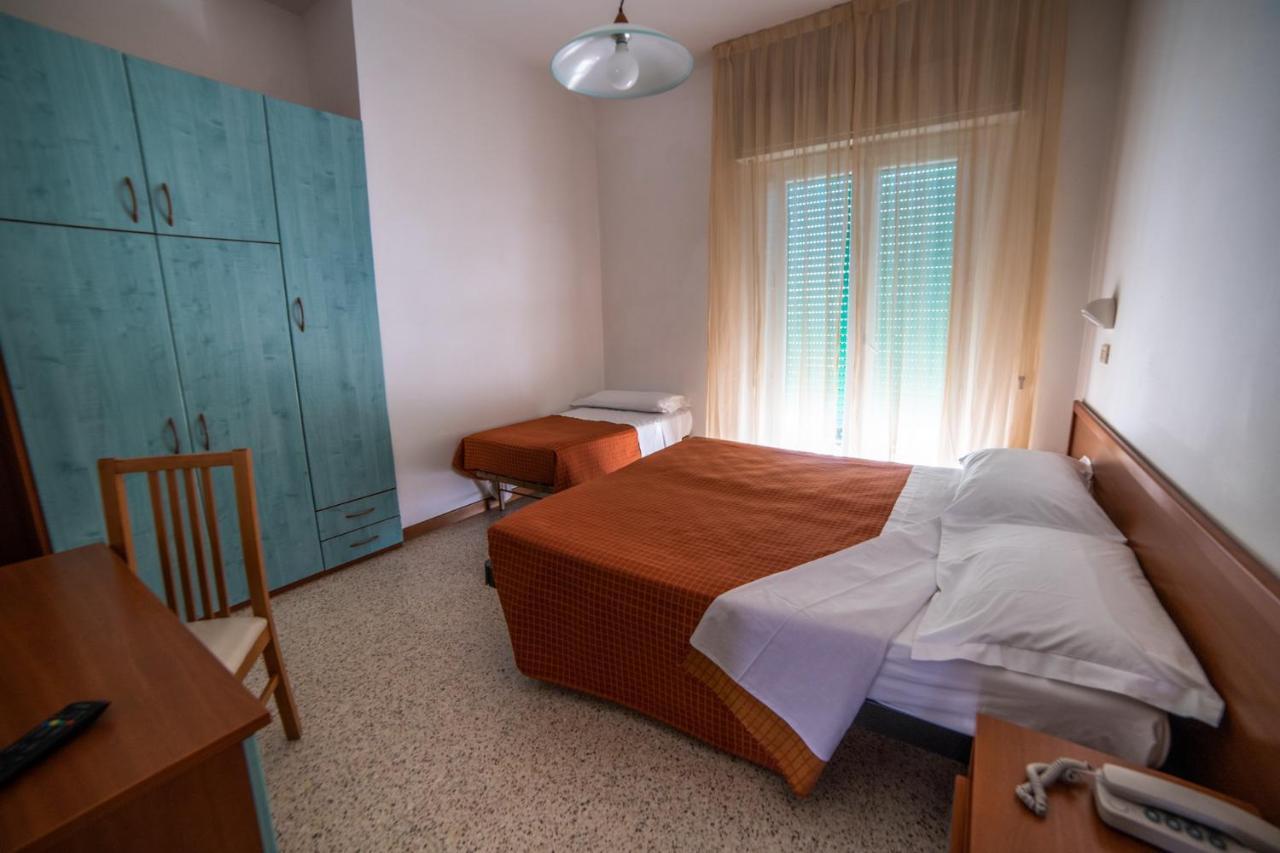 Hotel Sayonara มิลาโน แมริตทิมา ภายนอก รูปภาพ