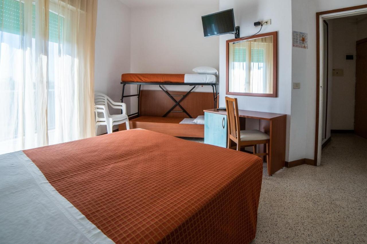 Hotel Sayonara มิลาโน แมริตทิมา ภายนอก รูปภาพ