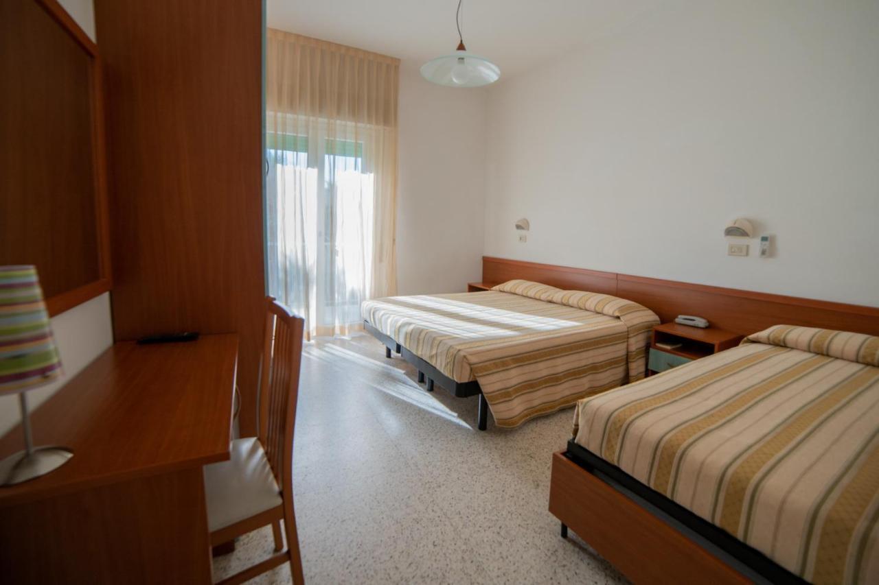 Hotel Sayonara มิลาโน แมริตทิมา ภายนอก รูปภาพ