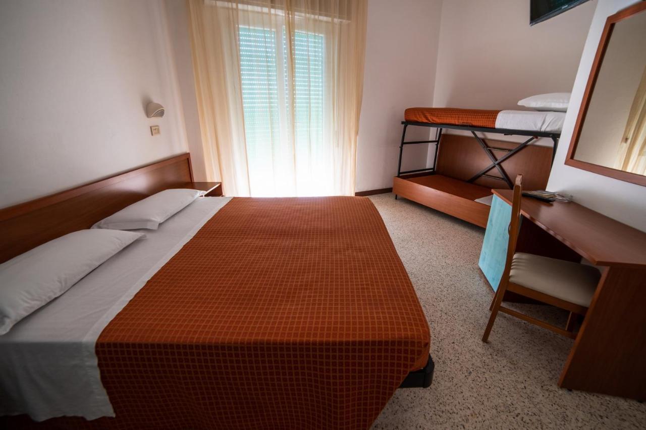 Hotel Sayonara มิลาโน แมริตทิมา ภายนอก รูปภาพ
