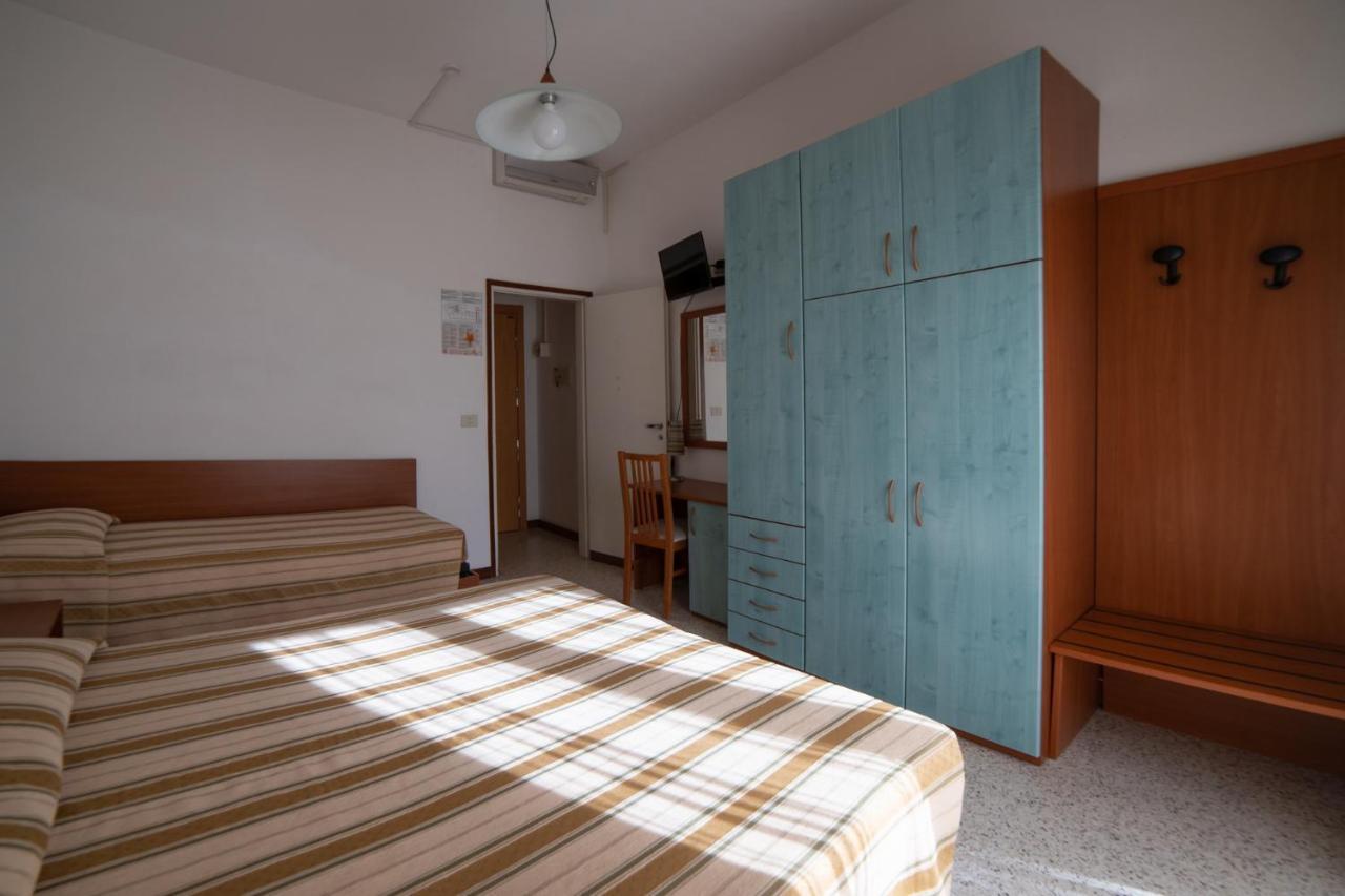 Hotel Sayonara มิลาโน แมริตทิมา ภายนอก รูปภาพ