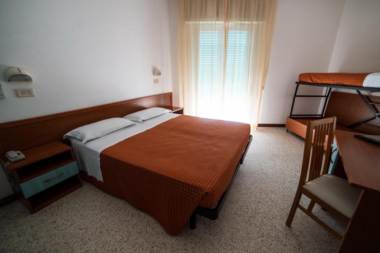 Hotel Sayonara มิลาโน แมริตทิมา ภายนอก รูปภาพ