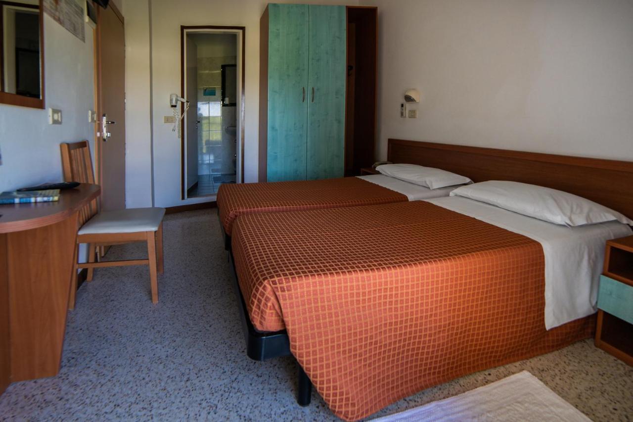 Hotel Sayonara มิลาโน แมริตทิมา ภายนอก รูปภาพ