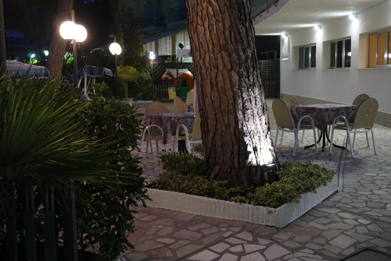 Hotel Sayonara มิลาโน แมริตทิมา ภายนอก รูปภาพ